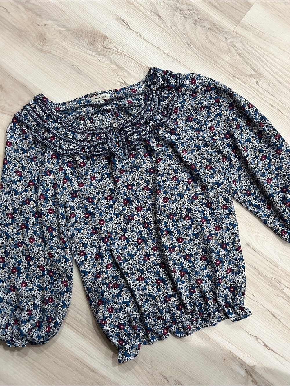 Max Studio Navy Floral Puff-Sleeve Blouse with Tie Neck